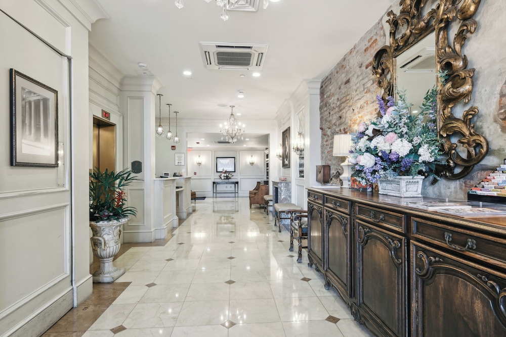 French Market Inn — Hotel building in New Orleans, Louisiana