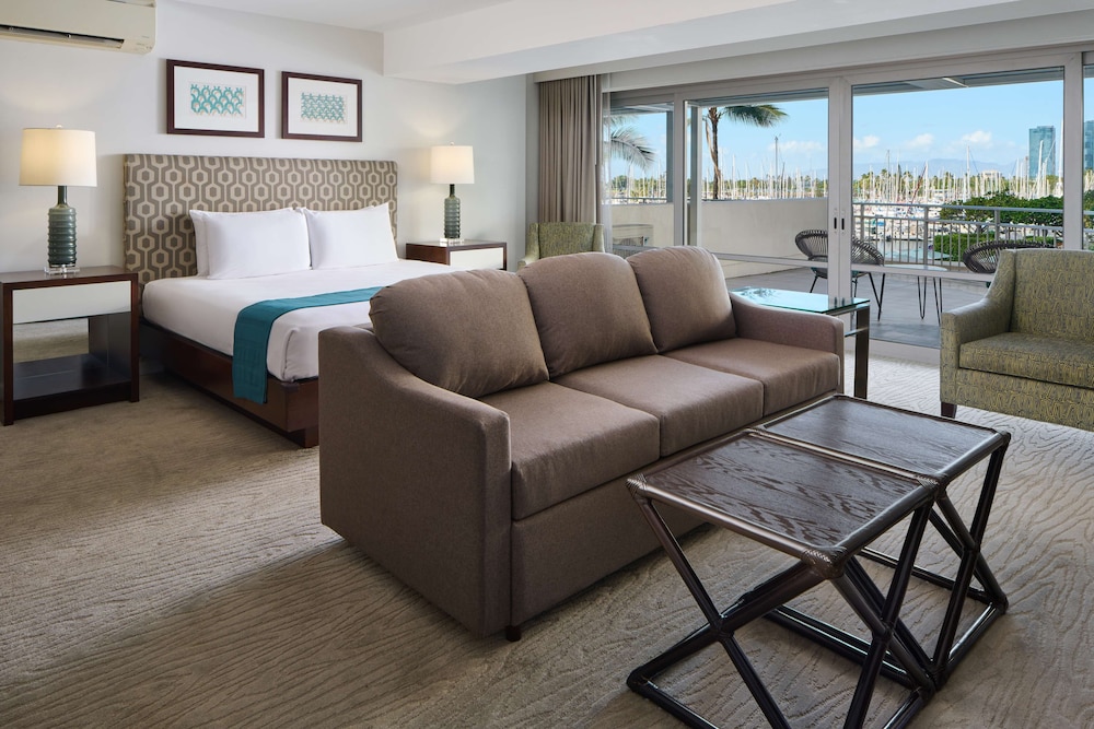 Ilikai Hotel & Luxury Suites — Hotel rooms in Honolulu, Hawaii