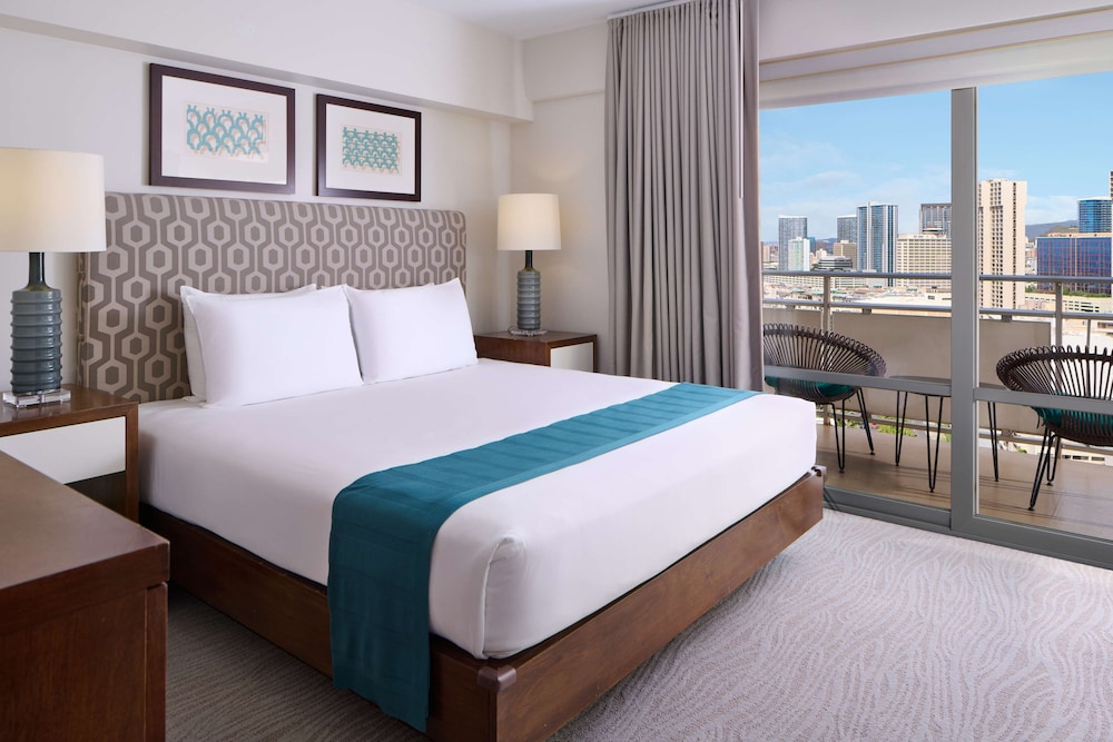 Ilikai Hotel & Luxury Suites — Hotel rooms in Honolulu, Hawaii