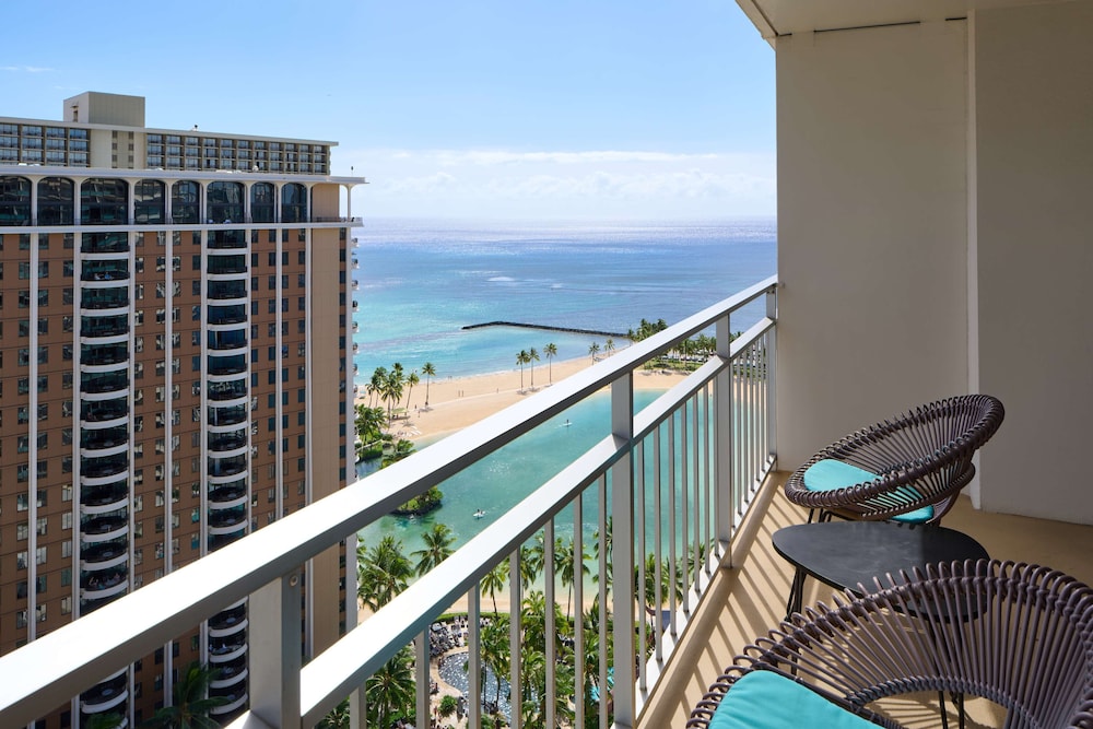 Ilikai Hotel & Luxury Suites — Hotel rooms in Honolulu, Hawaii