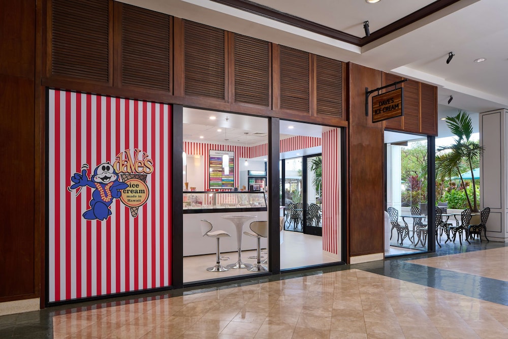 Ilikai Hotel & Luxury Suites — Attractions for children in Honolulu, Hawaii