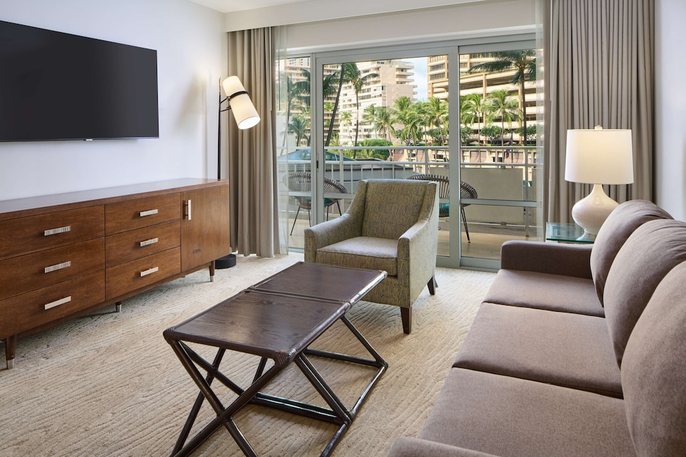 Ilikai Hotel & Luxury Suites — Hotel rooms in Honolulu, Hawaii
