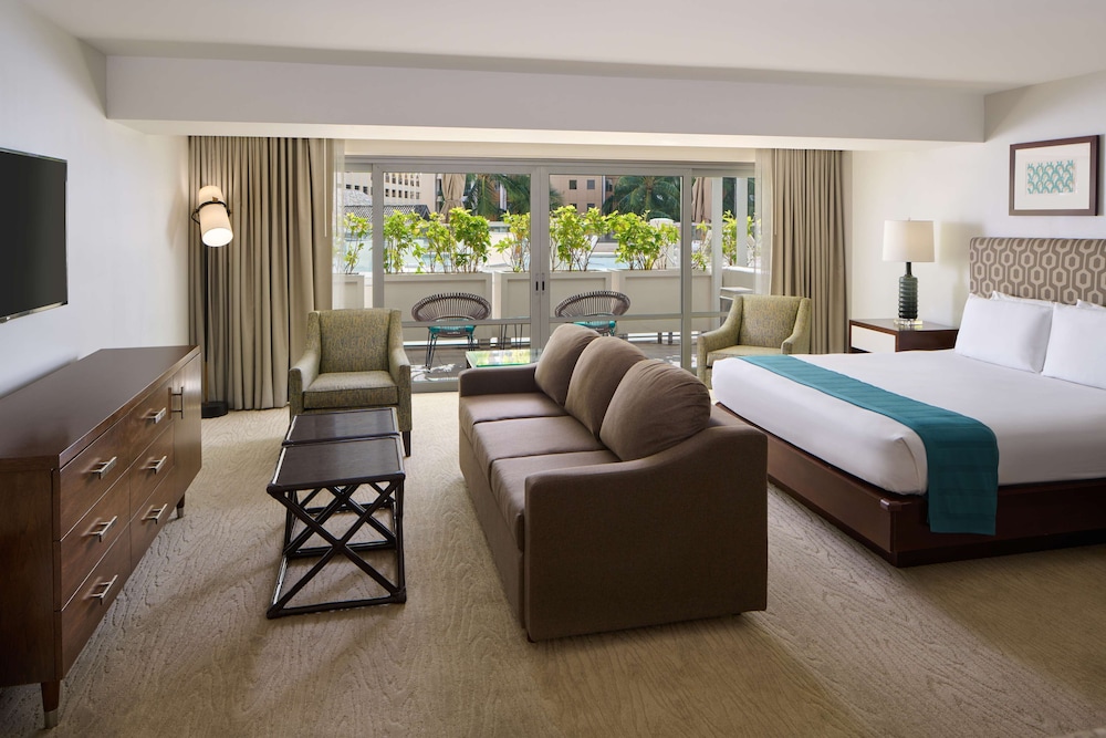Ilikai Hotel & Luxury Suites — Hotel rooms in Honolulu, Hawaii