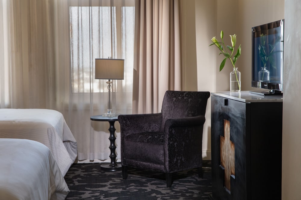 International House Hotel — Hotel rooms in New Orleans, Louisiana