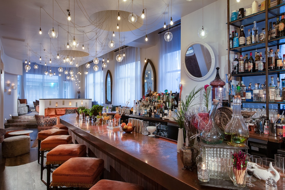 International House Hotel — Restaurant & bars in New Orleans, Louisiana