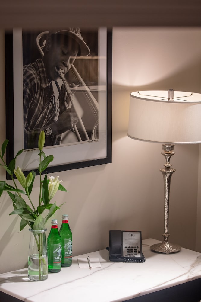 International House Hotel — Hotel rooms in New Orleans, Louisiana