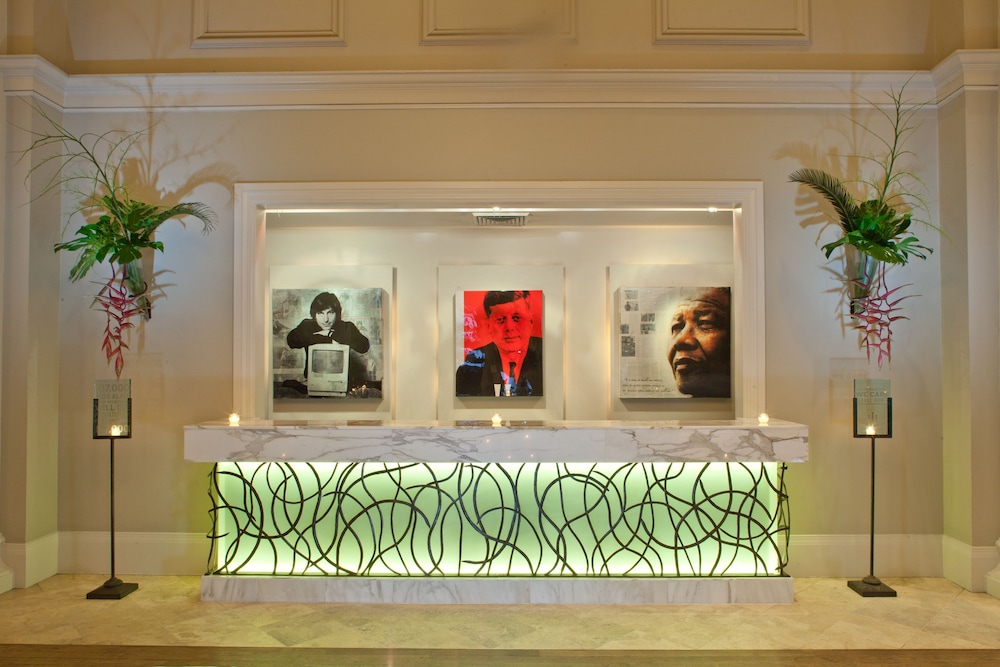 International House Hotel — Hotel building in New Orleans, Louisiana