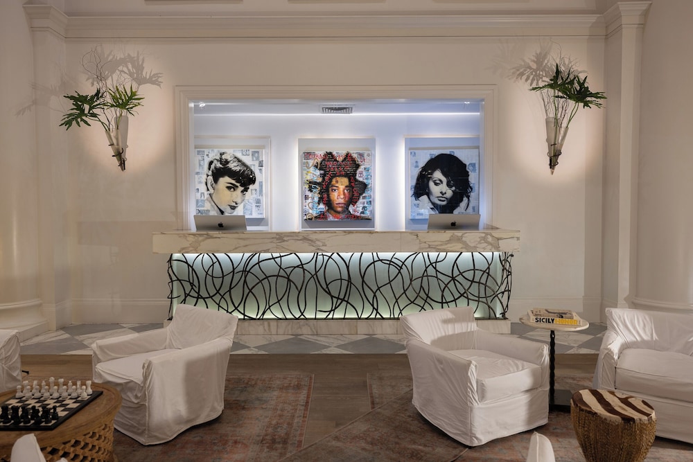 International House Hotel — Hotel building in New Orleans, Louisiana