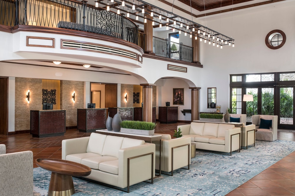 Marriott's Lakeshore Reserve — Hotel building in Orlando, Florida