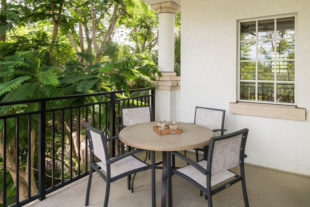 Marriott's Lakeshore Reserve — Hotel building in Orlando, Florida