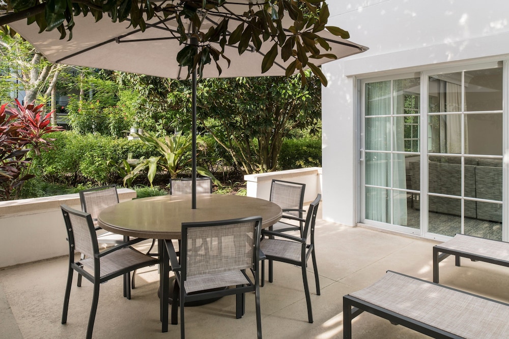 Marriott's Lakeshore Reserve — Hotel building in Orlando, Florida