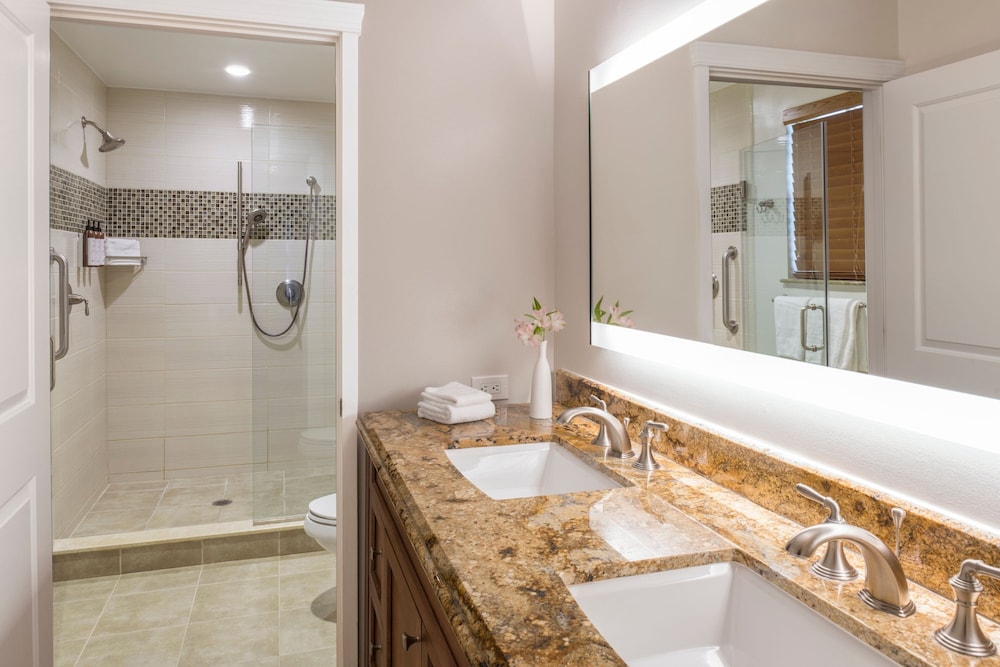 Marriott's Lakeshore Reserve — Hotel rooms in Orlando, Florida