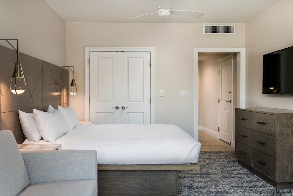Marriott's Lakeshore Reserve — Hotel rooms in Orlando, Florida