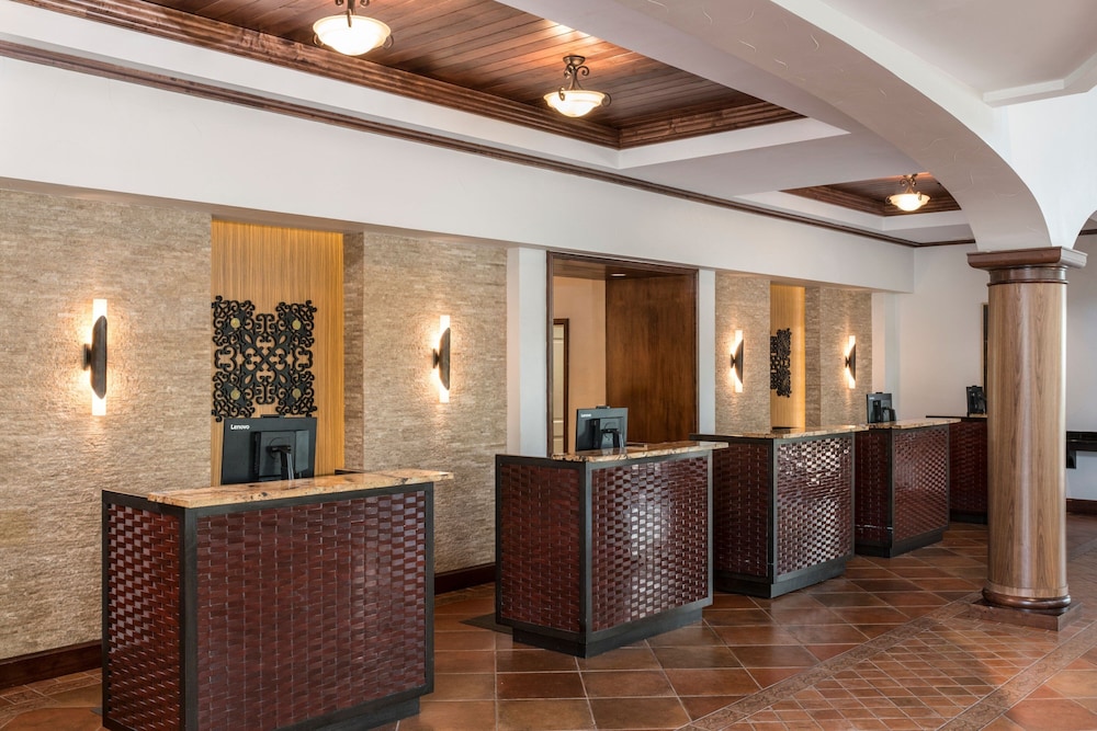 Marriott's Lakeshore Reserve — Hotel building in Orlando, Florida