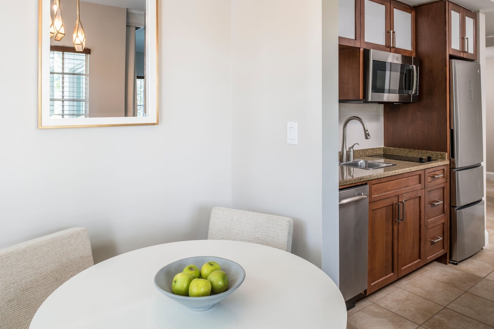 Marriott's Lakeshore Reserve — Hotel rooms in Orlando, Florida
