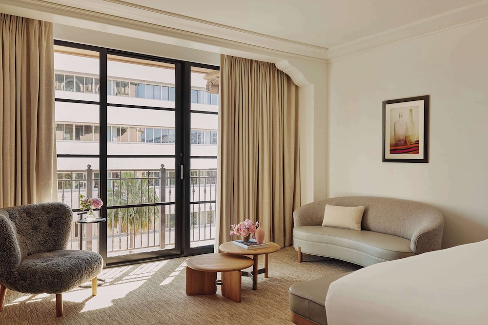 The Maybourne Beverly Hills, Maybourne — Hotel rooms in Beverly Hills, California