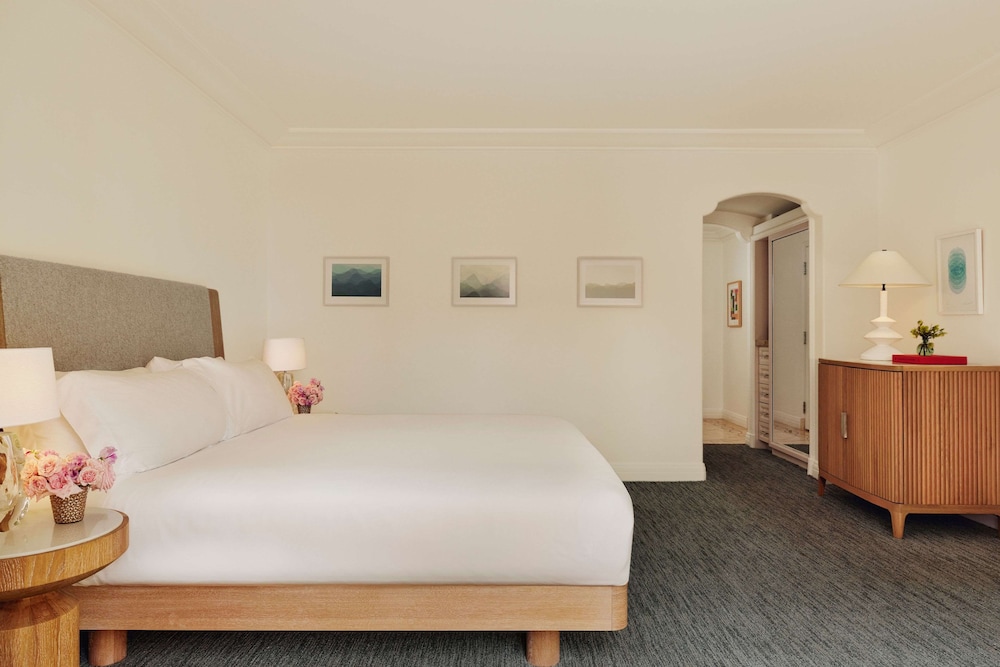 The Maybourne Beverly Hills, Maybourne — Hotel rooms in Beverly Hills, California