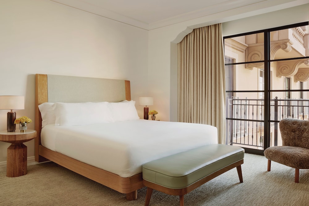 The Maybourne Beverly Hills, Maybourne — Hotel rooms in Beverly Hills, California