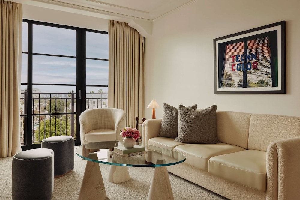 The Maybourne Beverly Hills, Maybourne — Hotel rooms in Beverly Hills, California