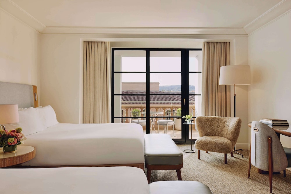 The Maybourne Beverly Hills, Maybourne — Hotel rooms in Beverly Hills, California