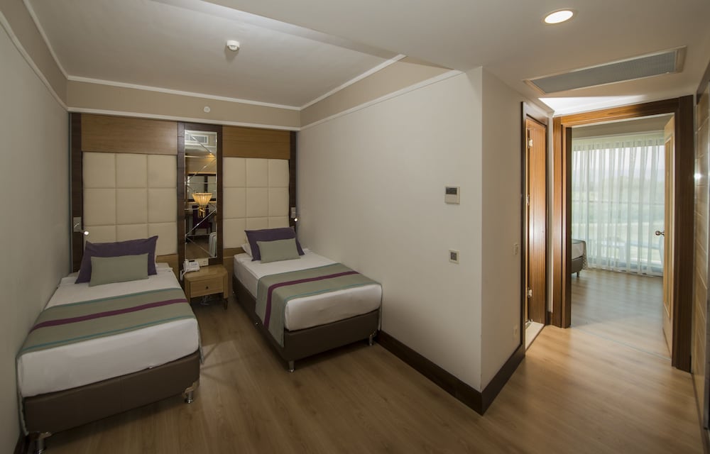 Dream World Aqua Hotel - All Inclusive — Rooms in Side
