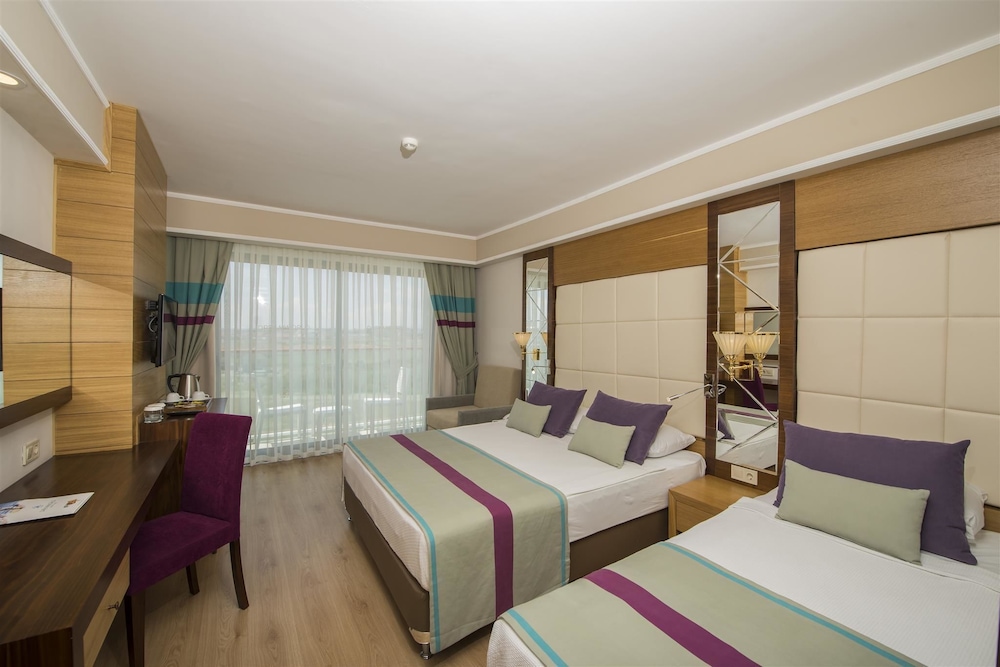Dream World Aqua Hotel - All Inclusive — Rooms in Side