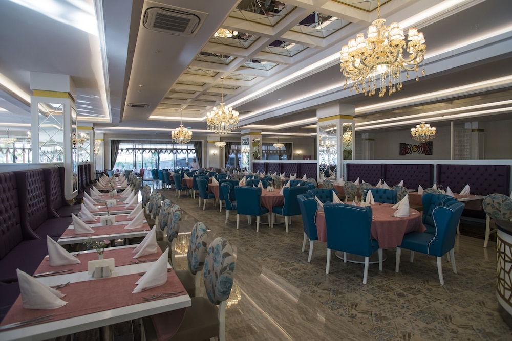 Dream World Aqua Hotel - All Inclusive — Restaurant in Side
