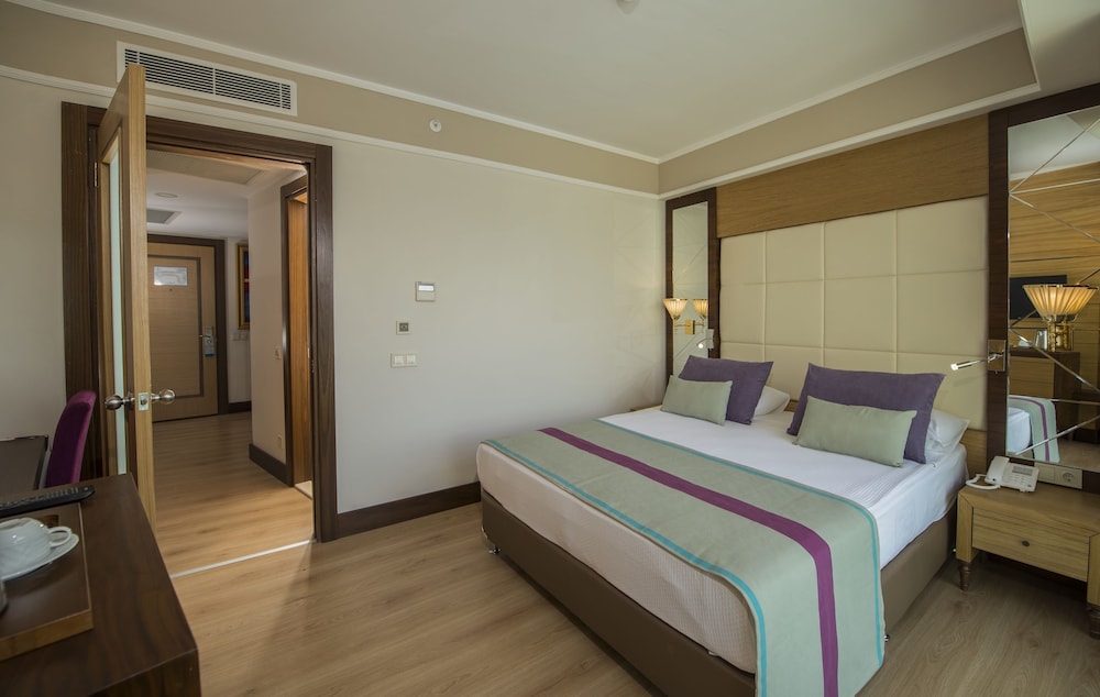 Dream World Aqua Hotel - All Inclusive — Rooms in Side