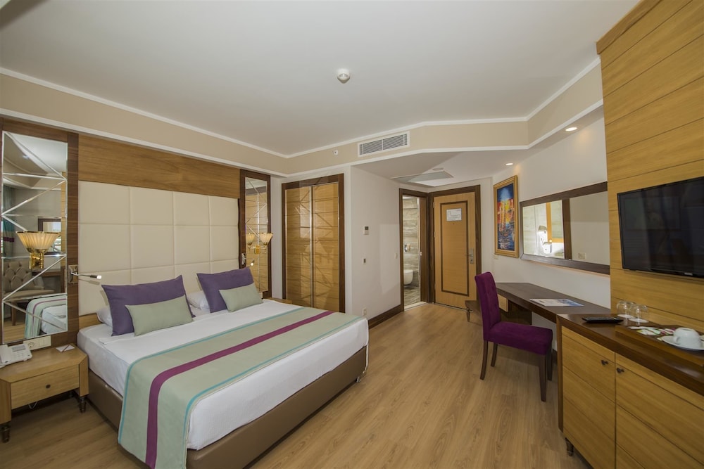 Dream World Aqua Hotel - All Inclusive — Rooms in Side