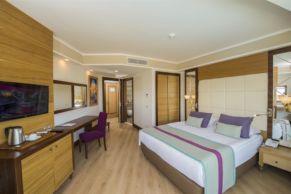 Dream World Aqua Hotel - All Inclusive — Rooms in Side