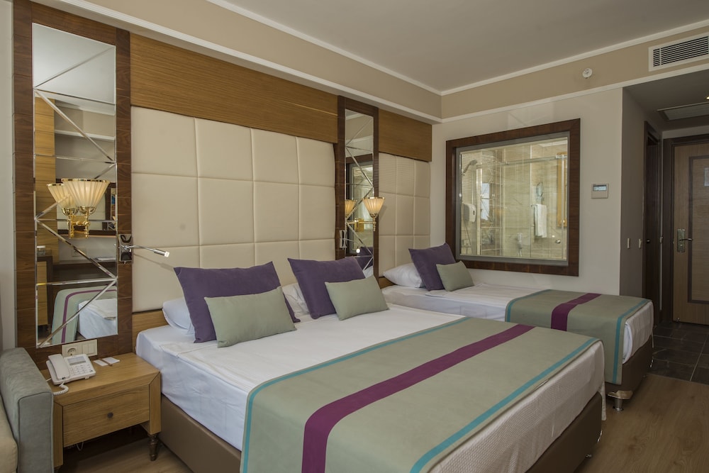 Dream World Aqua Hotel - All Inclusive — Rooms in Side