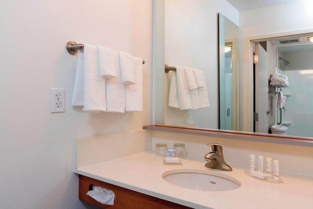 SpringHill Suites Detroit Auburn Hills — Hotel rooms in Auburn Hills, Michigan