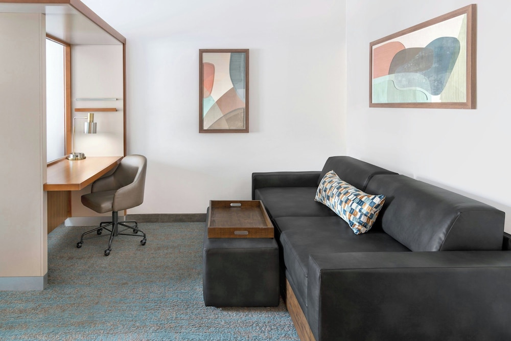 SpringHill Suites Detroit Auburn Hills — Hotel rooms in Auburn Hills, Michigan