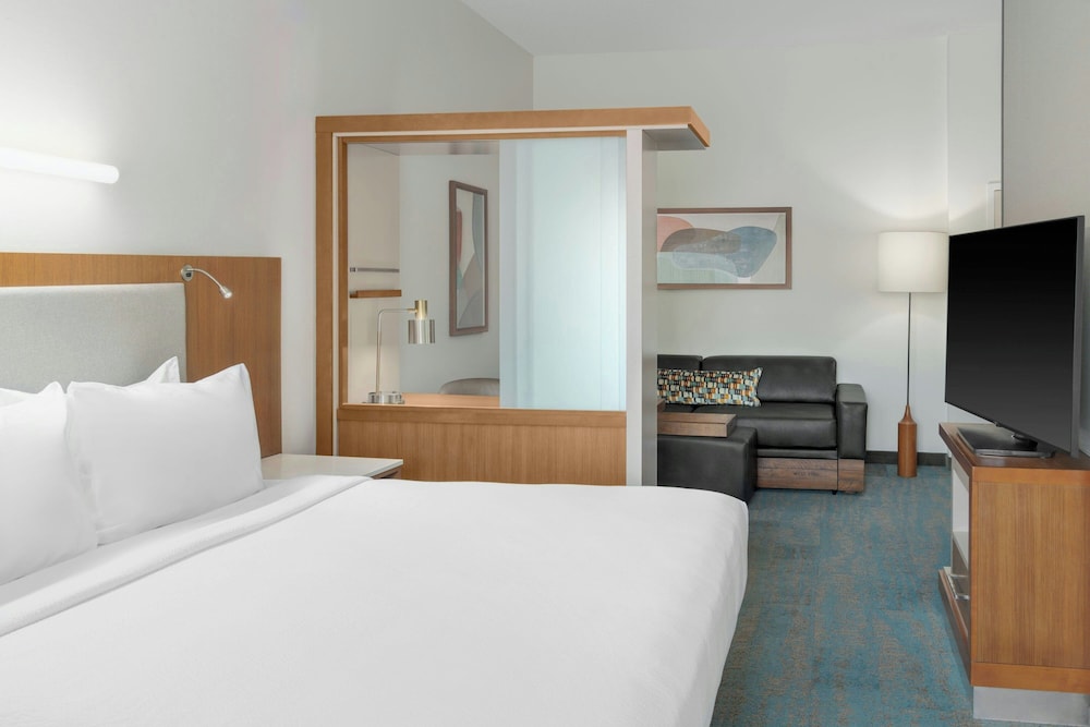SpringHill Suites Detroit Auburn Hills — Hotel rooms in Auburn Hills, Michigan