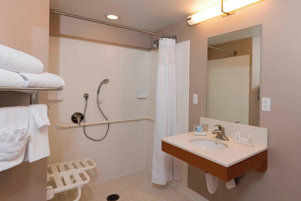 SpringHill Suites Detroit Auburn Hills — Hotel rooms in Auburn Hills, Michigan