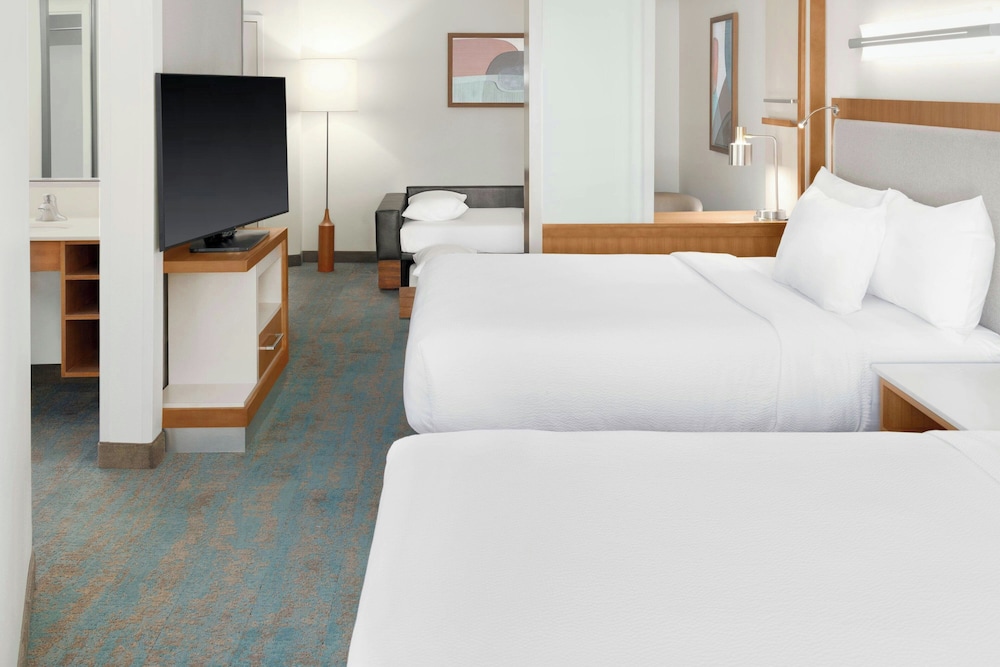 SpringHill Suites Detroit Auburn Hills — Hotel rooms in Auburn Hills, Michigan