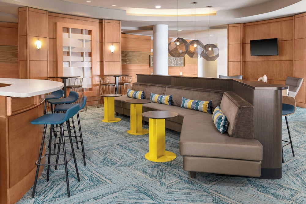 SpringHill Suites Detroit Auburn Hills — Restaurant & bars in Auburn Hills, Michigan