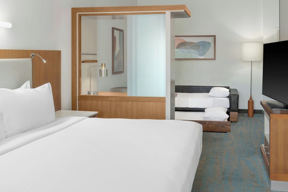SpringHill Suites Detroit Auburn Hills — Hotel rooms in Auburn Hills, Michigan