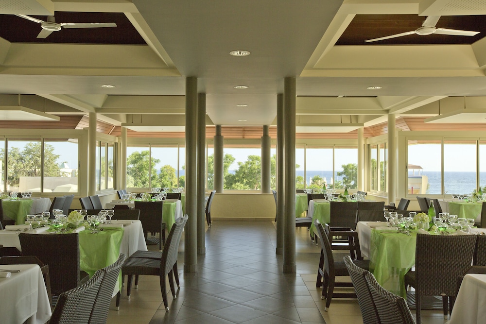 ROBINSON PAMFILYA - All Inclusive — Restaurant & bars in Side