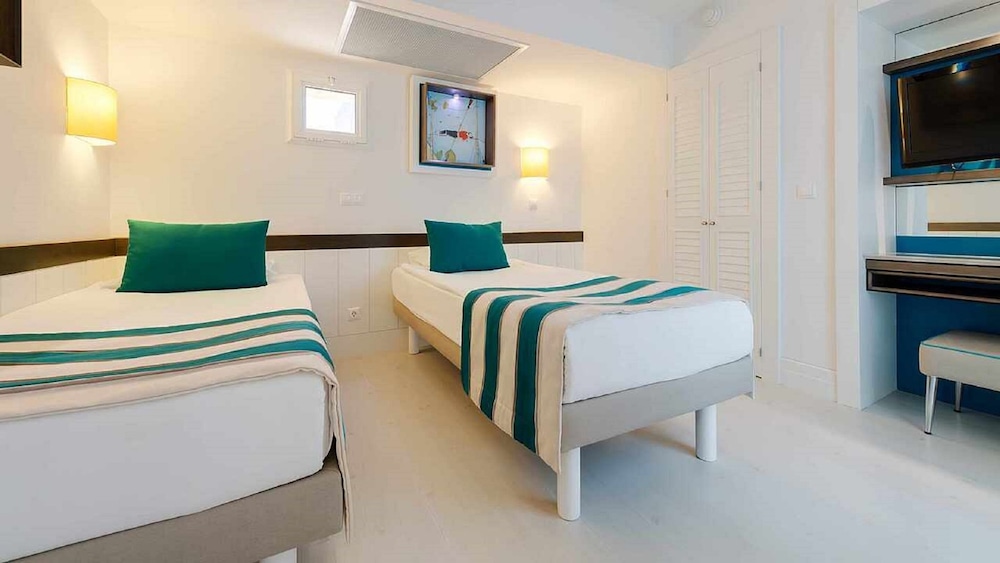 ROBINSON PAMFILYA - All Inclusive — Hotel rooms in Side