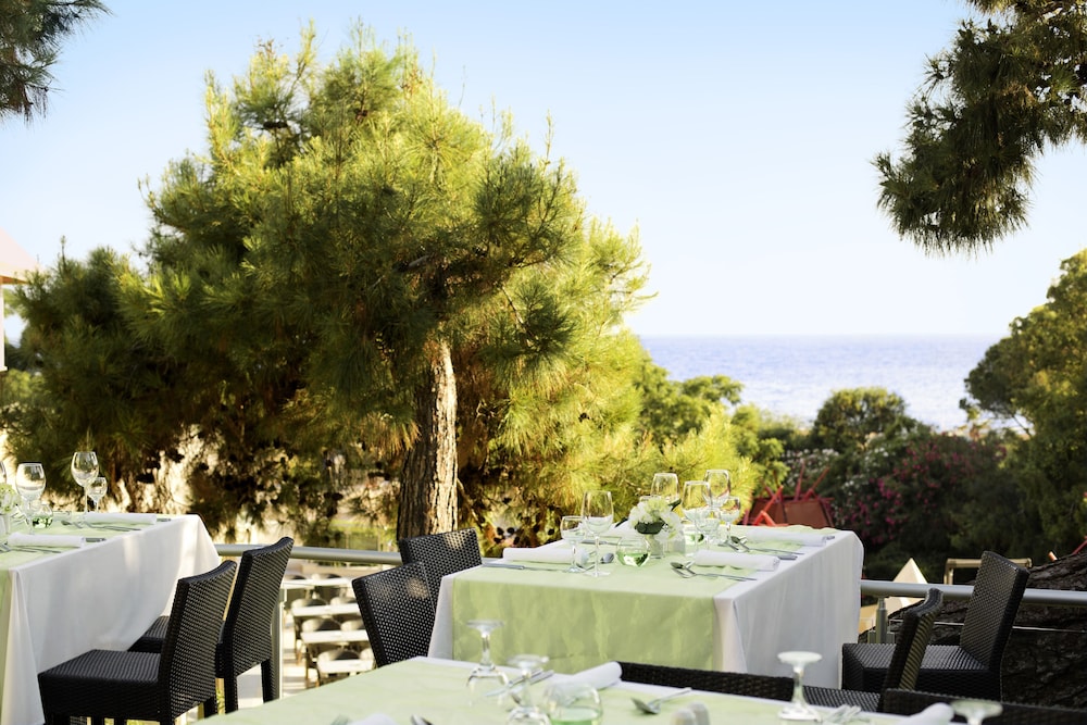 ROBINSON PAMFILYA - All Inclusive — Restaurant & bars in Side