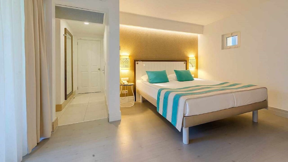ROBINSON PAMFILYA - All Inclusive — Hotel rooms in Side