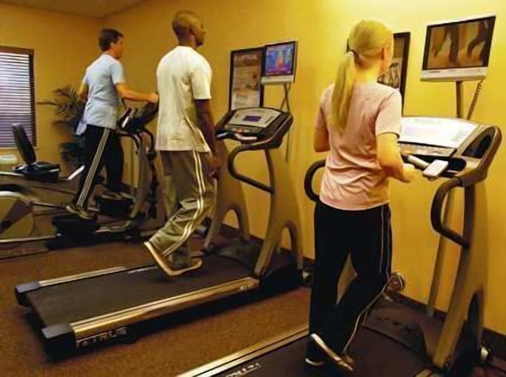 Hampton Inn & Suites Detroit/Chesterfield Township — Sports & recreation in Chesterfield, Michigan