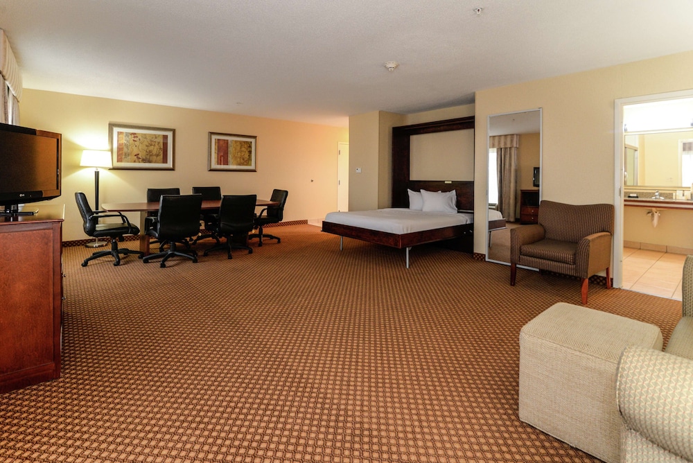 Hampton Inn & Suites Detroit/Chesterfield Township — Hotel rooms in Chesterfield, Michigan