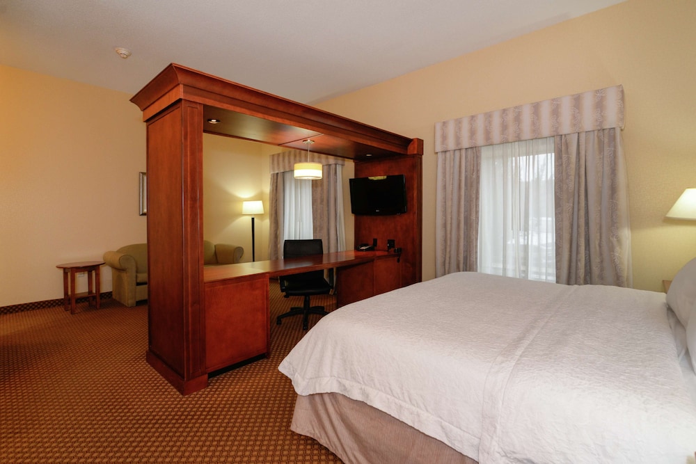 Hampton Inn & Suites Detroit/Chesterfield Township — Hotel rooms in Chesterfield, Michigan