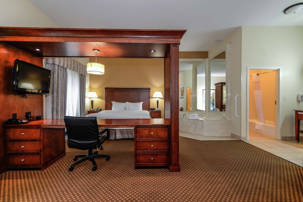 Hampton Inn & Suites Detroit/Chesterfield Township — Hotel rooms in Chesterfield, Michigan
