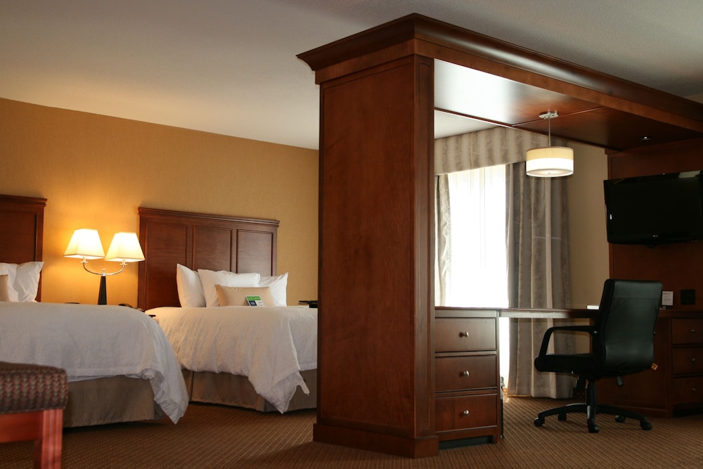 Hampton Inn & Suites Detroit/Chesterfield Township — Hotel rooms in Chesterfield, Michigan