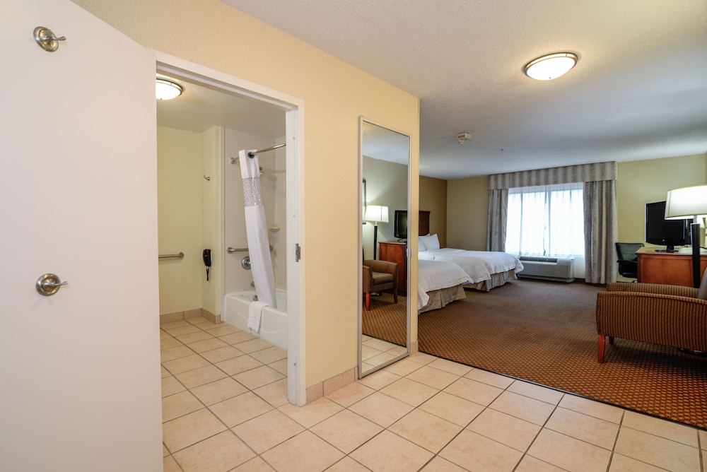 Hampton Inn & Suites Detroit/Chesterfield Township — Hotel rooms in Chesterfield, Michigan
