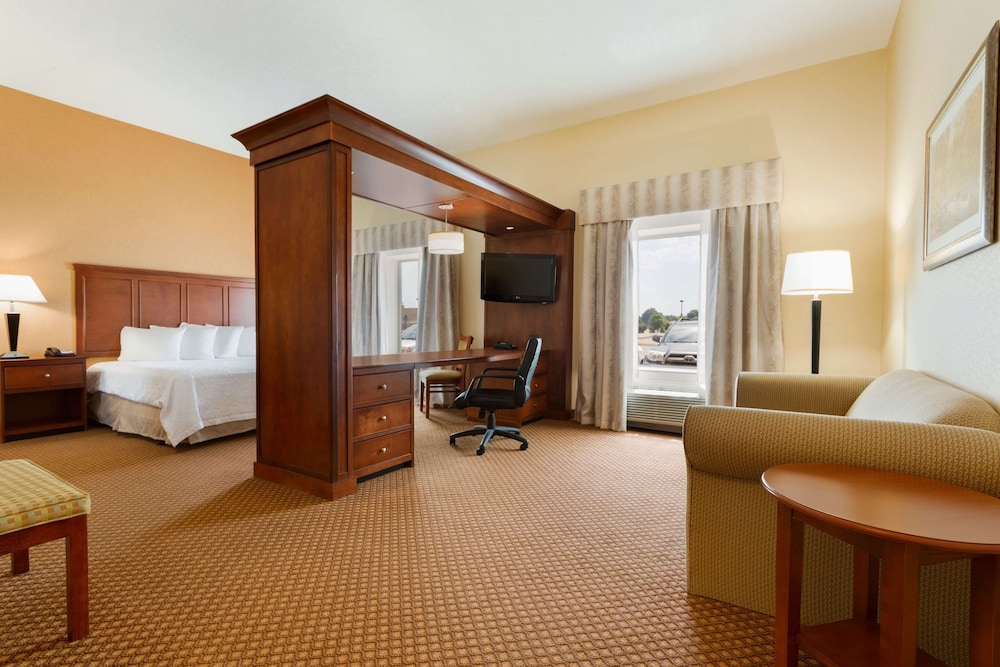 Hampton Inn & Suites Detroit/Chesterfield Township — Hotel rooms in Chesterfield, Michigan