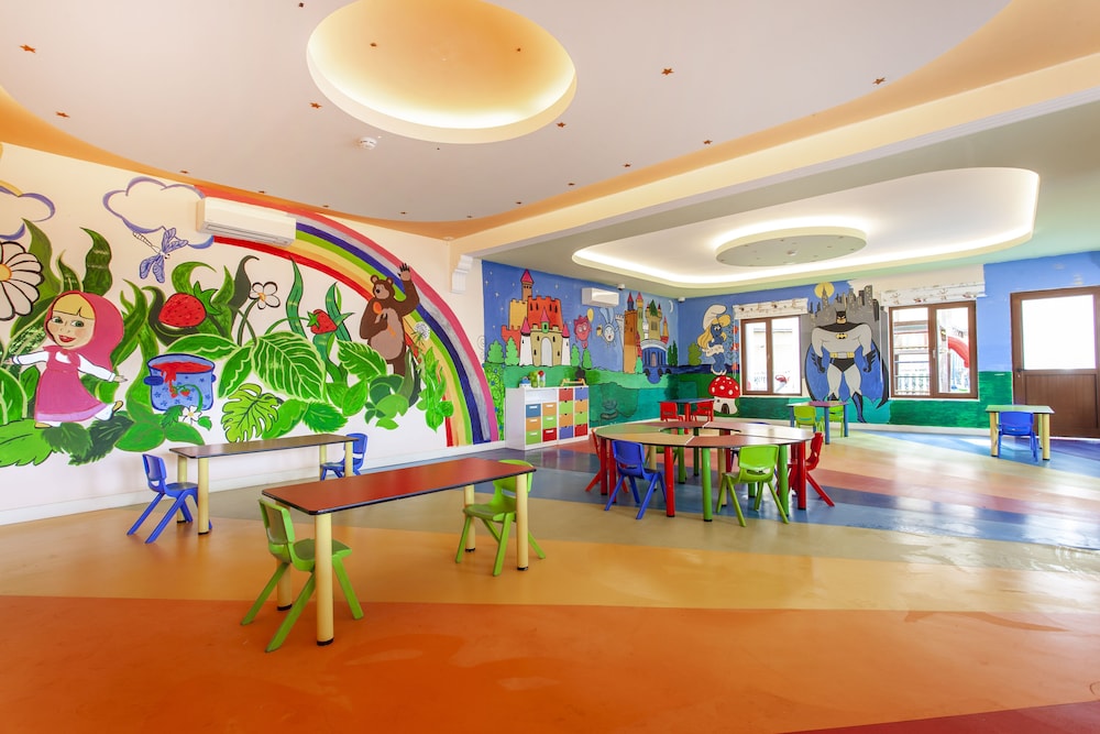 Haydarpasha Palace — Attractions for children in Alanya